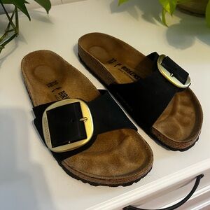 Birkenstock Madrid Big Buckle in Black Nubuck EU39